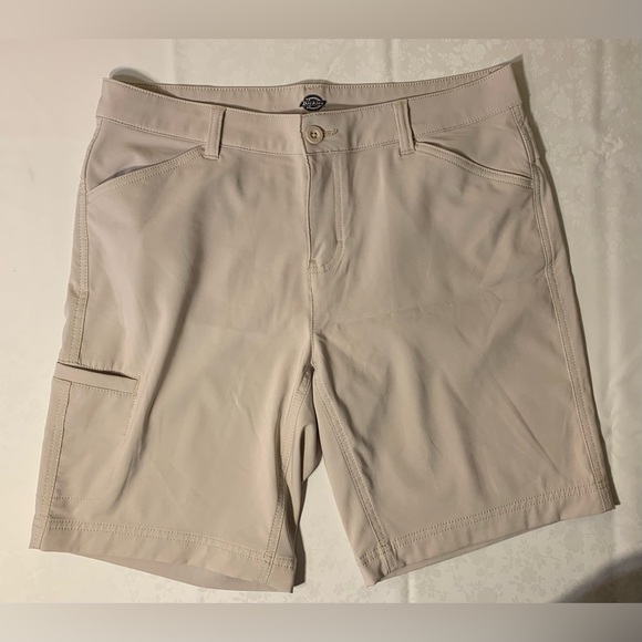 Dickies Pants - NWOT/EUC Shorts: Cargo, Moisture-Wicking, Mid-Rise, Dickie's